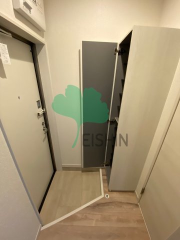 玄関　建設中のため同シリーズの写真です。