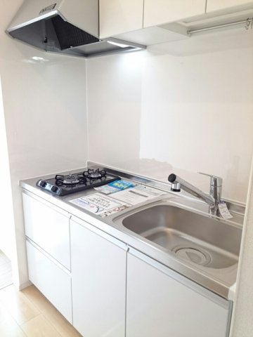 キッチン　コンパクトなキッチンで掃除もラクラク