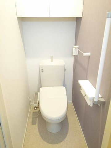 トイレ　トイレもきれいです