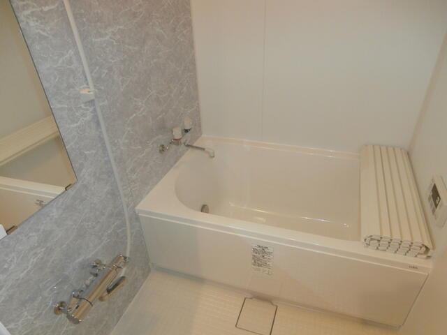 バス・シャワールーム　?