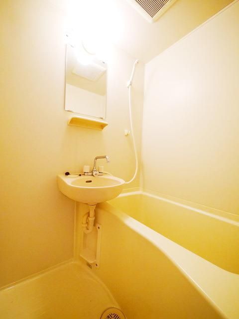 バス・シャワールーム　★★ゆったりバスルーム★★