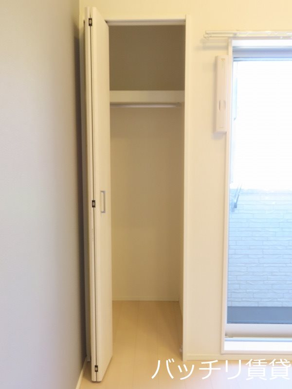 収納　別号室タイプの為、現状を優先致します。