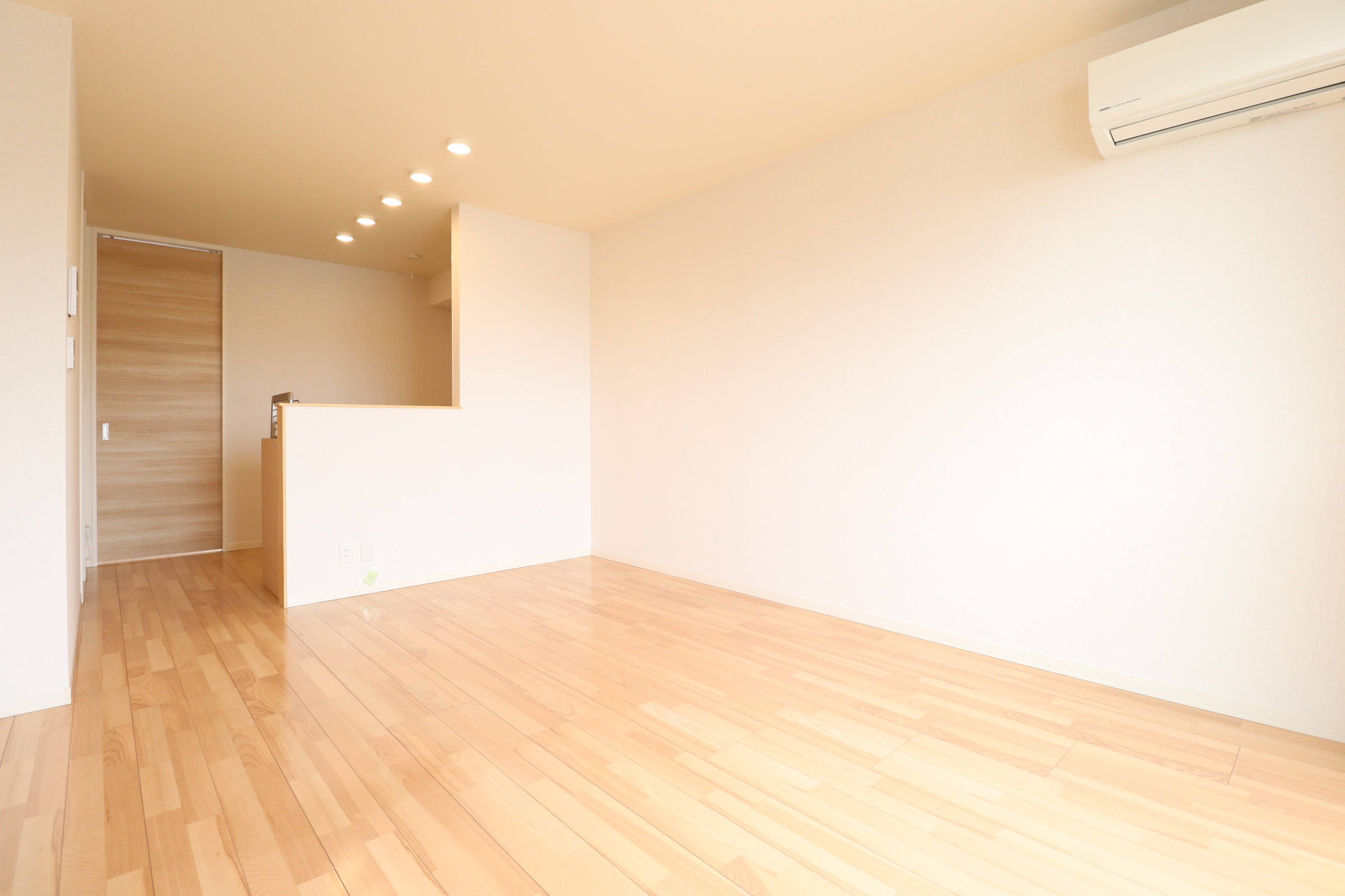 居室・リビング　12.6帖の広くて快適なリビング♪