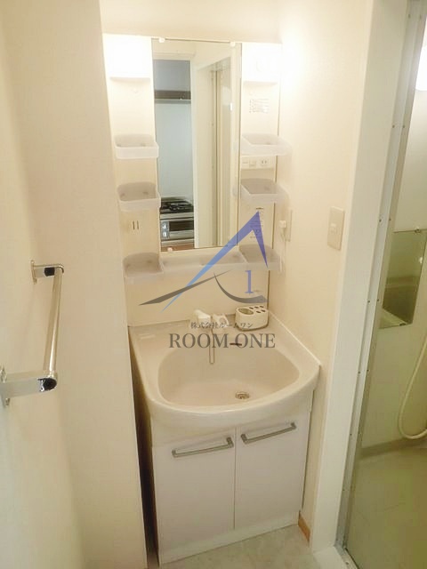 洗面設備　洗面台です。