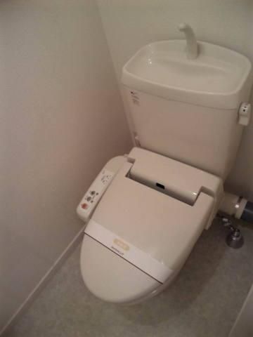 トイレ　☆温水洗浄便座☆