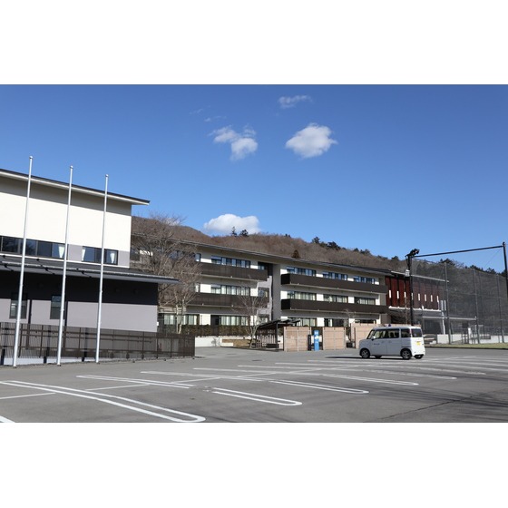 中学校　軽井沢町立軽井沢中学校（中学校）まで4629m