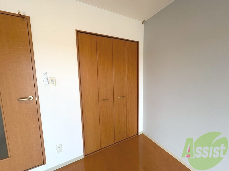 収納　お部屋に収納があるので、荷物が沢山入りますね。