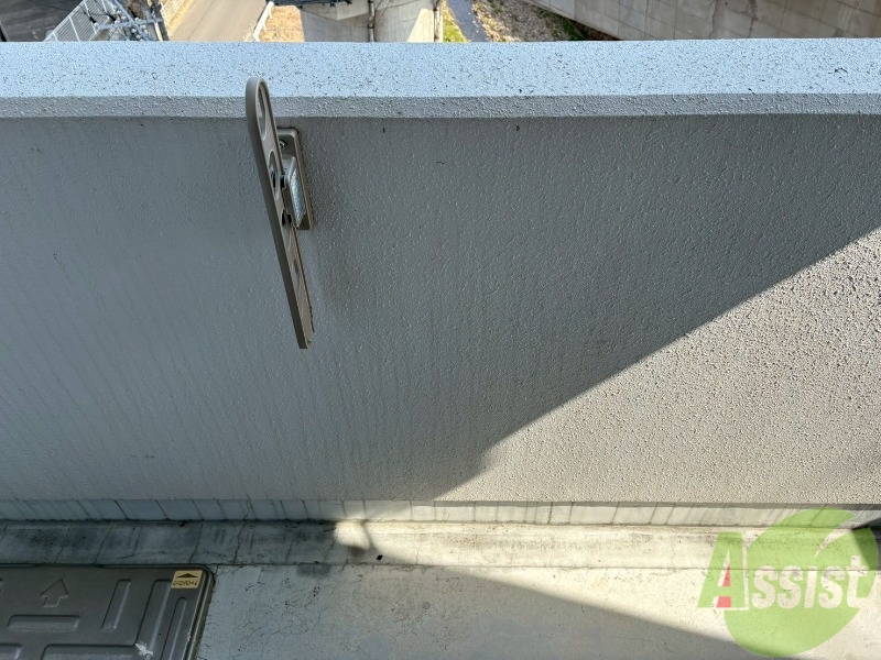 バルコニー　バルコニーに物干しがあるので洗濯物が干せます。