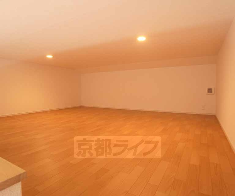 その他部屋・スペース　ひろーいロフト付きです。