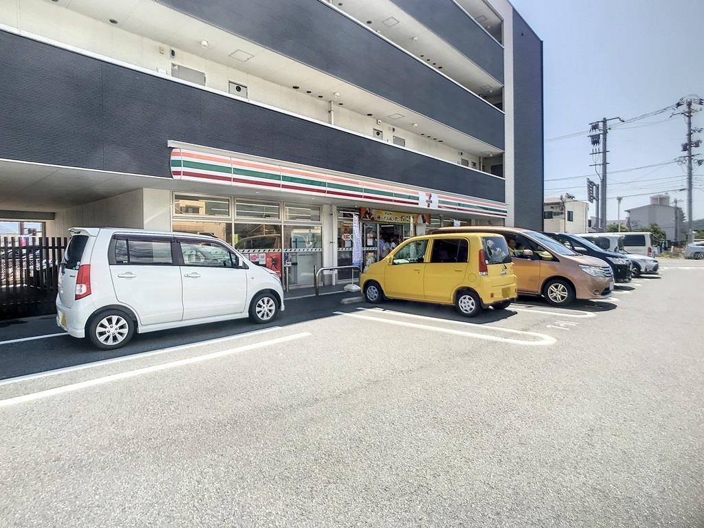 コンビニ　セブンイレブン山口吉敷中東店（コンビニ）まで1135m