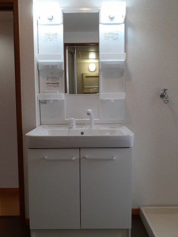 洗面設備　脱衣スペースもあります