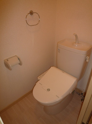 トイレ　ゆったりとした空間のトイレです