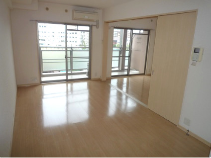 居室・リビング　居間です