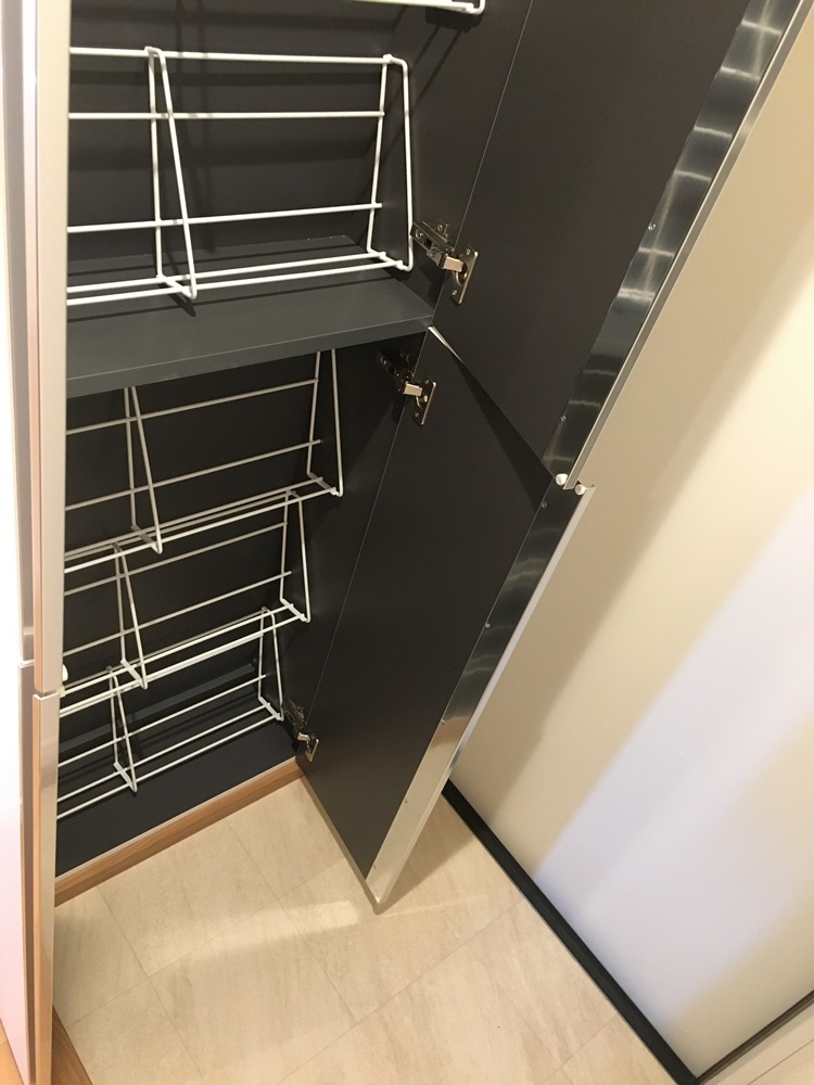 玄関　シューズボックス