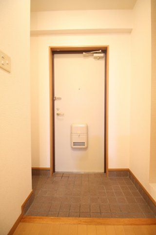 玄関　同タイプ参考写真　グレースコート白鷺坂 グレースコート白鷺坂