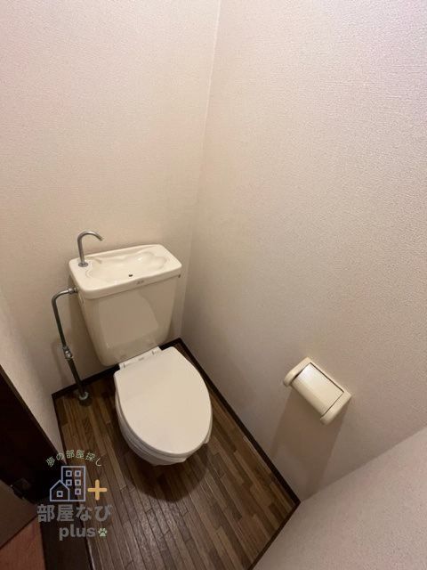 トイレ　※他号室写真です