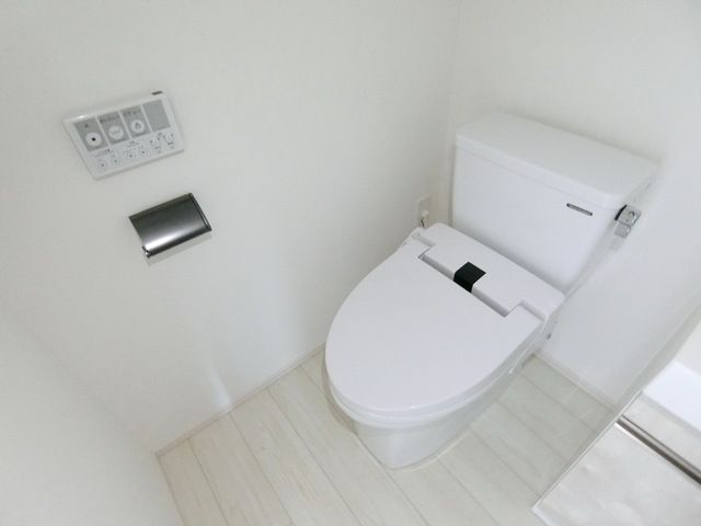 トイレ　☆温水洗浄便座☆