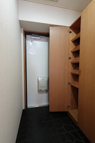 玄関　玄関（前回内装時2024年12月撮影）