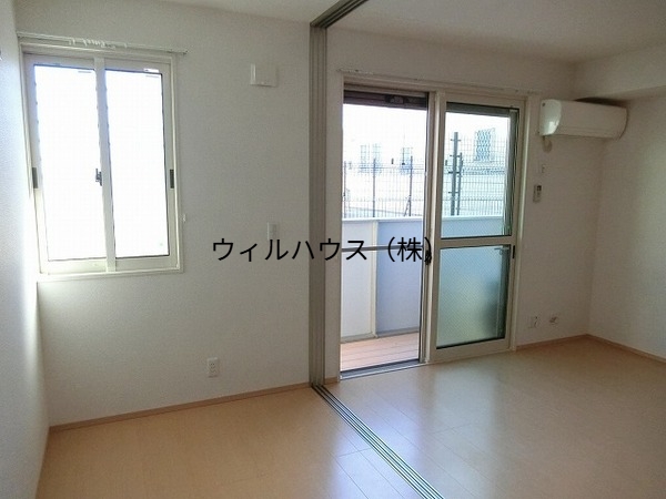 その他部屋・スペース　明るい洋室！