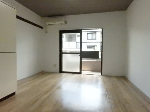 居室・リビング　※他部屋参照・現況優先
