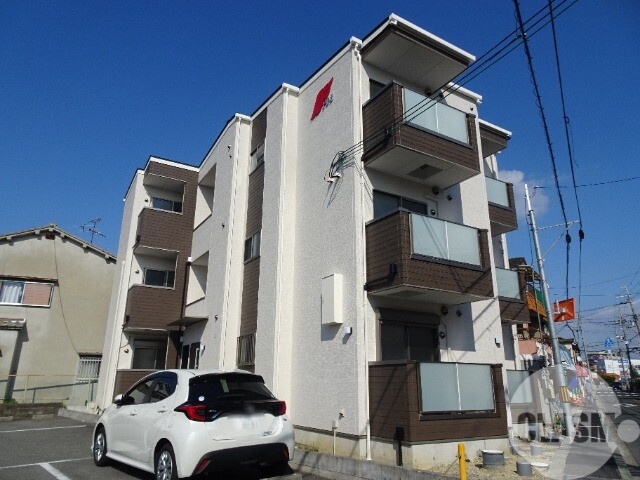 建物外観　全室角部屋です♪