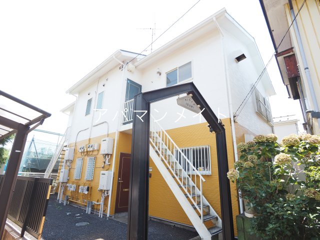 建物外観　明るい感じの外観です
