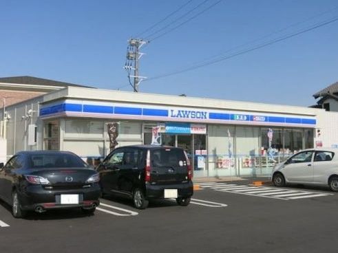 コンビニ　ローソン 一色港入口店（コンビニ）まで500m