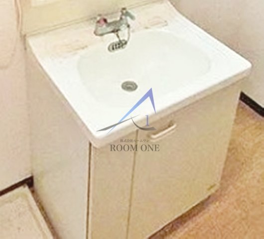 洗面設備　洗面台です。