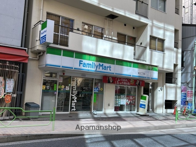 コンビニ　ファミリーマート新川二丁目店（コンビニ）まで128m