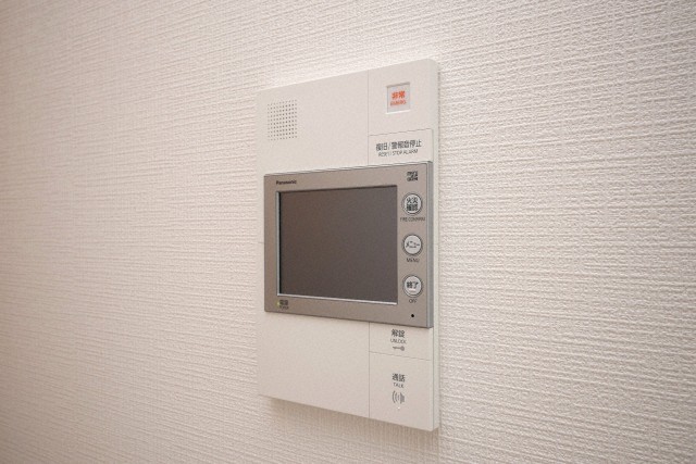 セキュリティ　モニター付きインターホンです