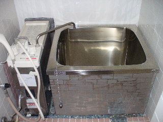 バス・シャワールーム　保温効果の高い　使いやすいお風呂です