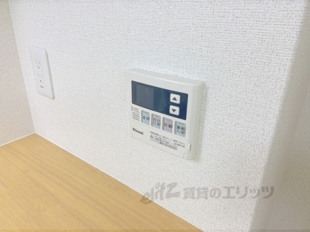 その他設備　給湯器リモコン