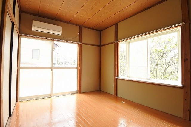 居室・リビング　洋室になります。角部屋です