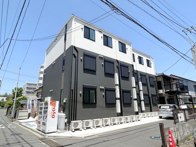 建物外観　★インターネット無料物件♪★共用部に宅配BOXもあります。