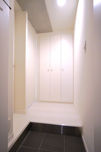 玄関　※写真は同タイプ住戸です。