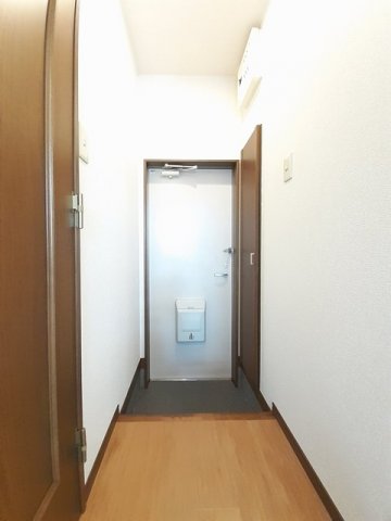 玄関　収納もある玄関です