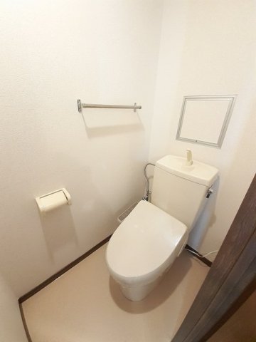 トイレ　清潔感のあるトイレです