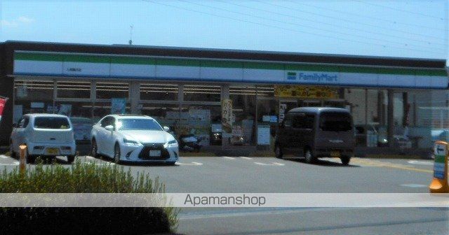 コンビニ　ファミリーマート　入間藤沢店（コンビニ）まで300m