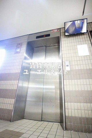 その他共有部分　エレベーター付きで移動もラクラク