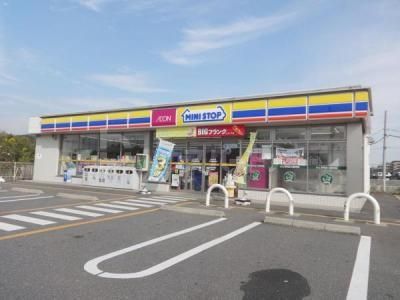 コンビニ　〒272-0811 千葉県市川市北方町４丁目２１５９－１（コンビニ）まで410m