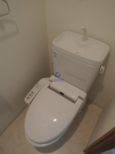 トイレ　温水暖房便座