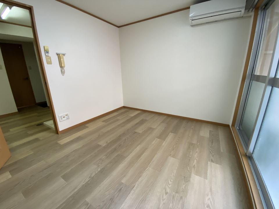 その他　ＴＶジャックとインターネットジャックです