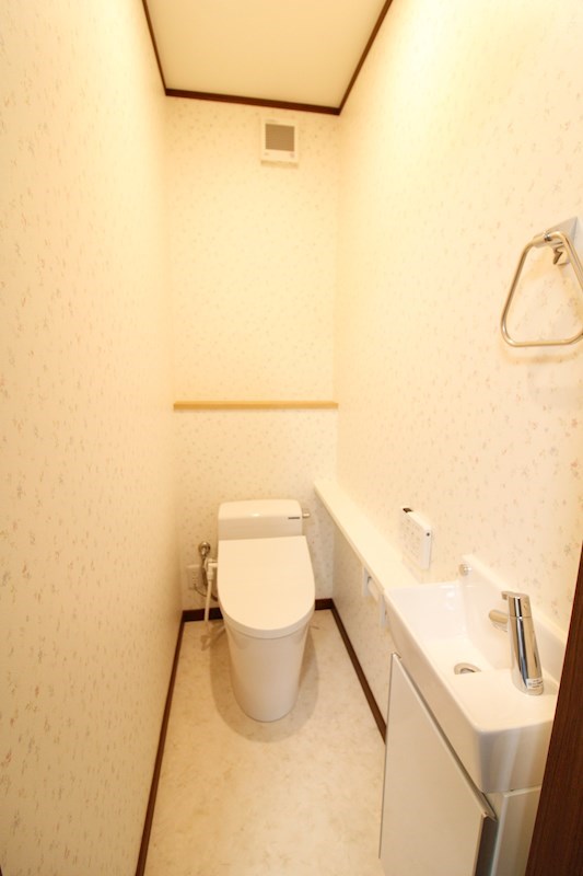 トイレ　トイレ手洗い付き！