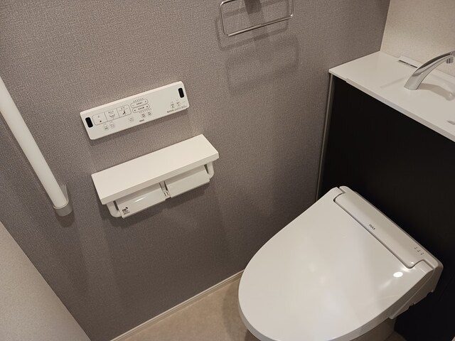 トイレ　※写真は同型タイプイメージになります。