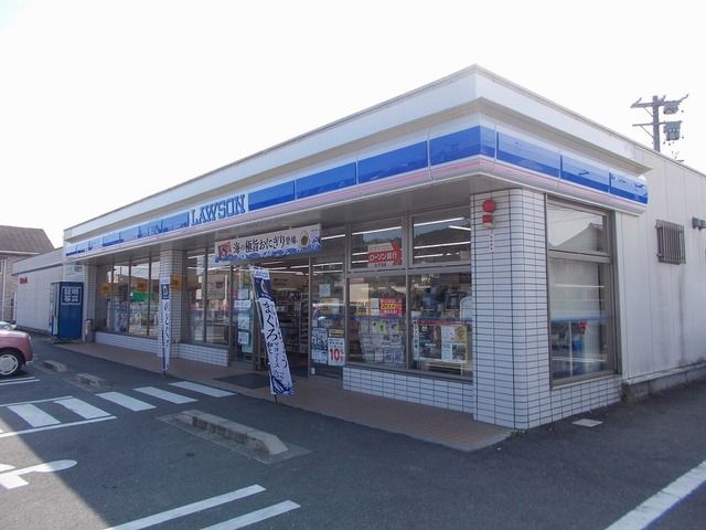 コンビニ　ローソン名張松崎町店様（コンビニ）まで95m