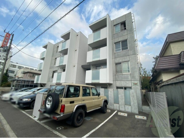 建物外観　東区「ＫＩＮＧＨＯＵＳＥＫＡＮＪＹＯＤＯＲＩＨＩＧＡＳＨＩ」