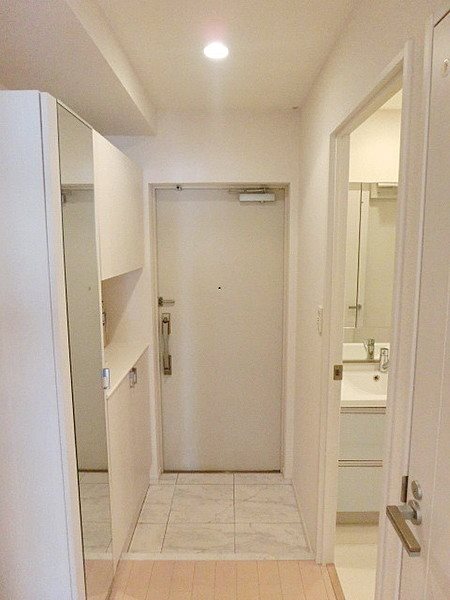 玄関　※別部屋・参考画像