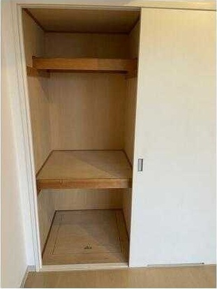 収納　別タイプ部屋　参考写真です
