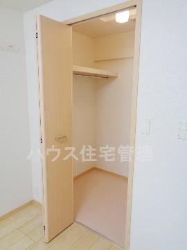 収納　クローゼット