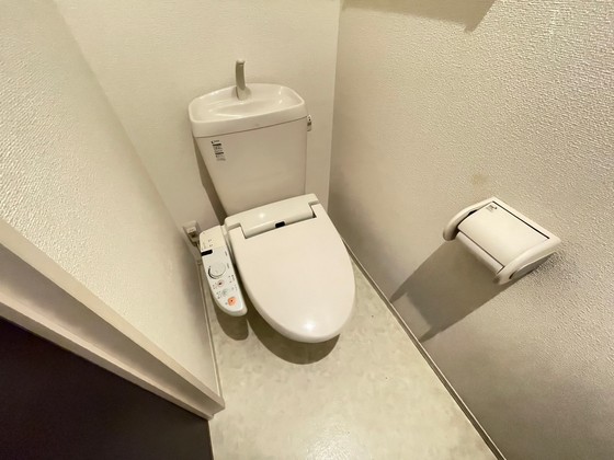 トイレ　※別部屋の写真です